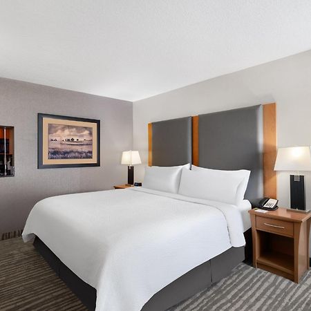 Holiday Inn Calgary Airport By Ihg Zewnętrze zdjęcie