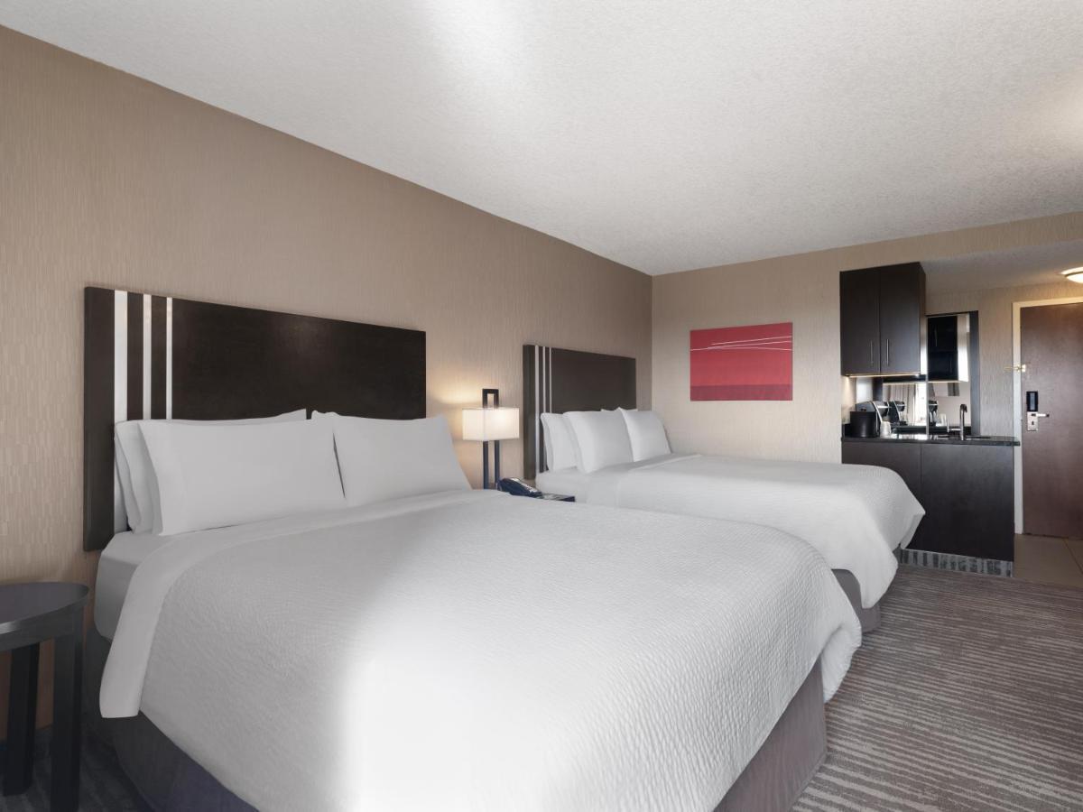 Holiday Inn Calgary Airport By Ihg Zewnętrze zdjęcie