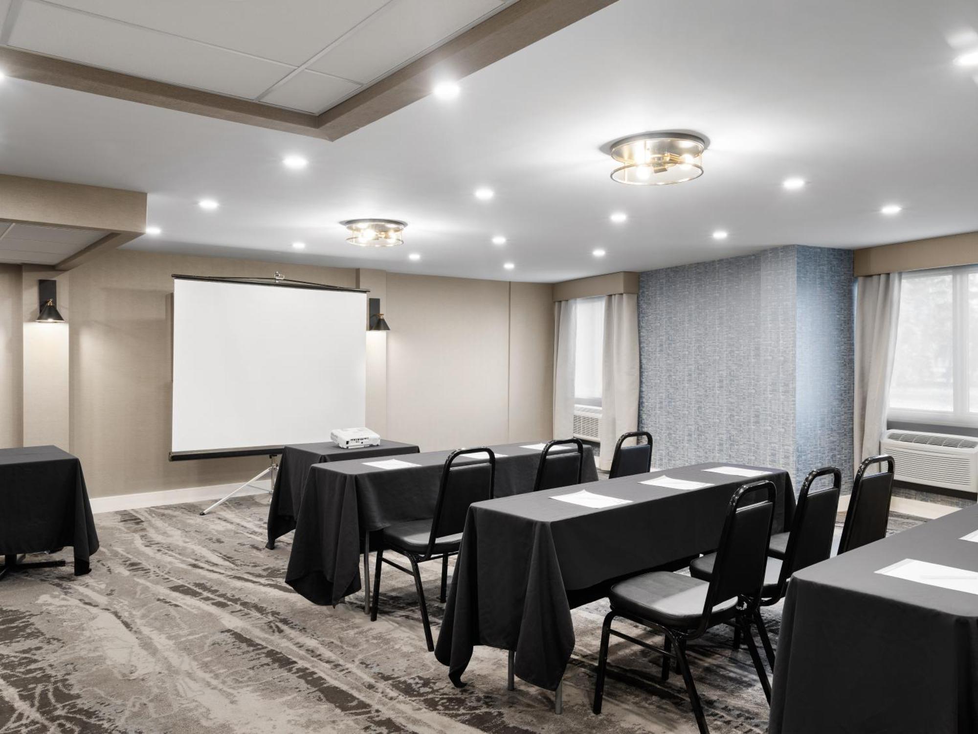 Holiday Inn Calgary Airport By Ihg Zewnętrze zdjęcie