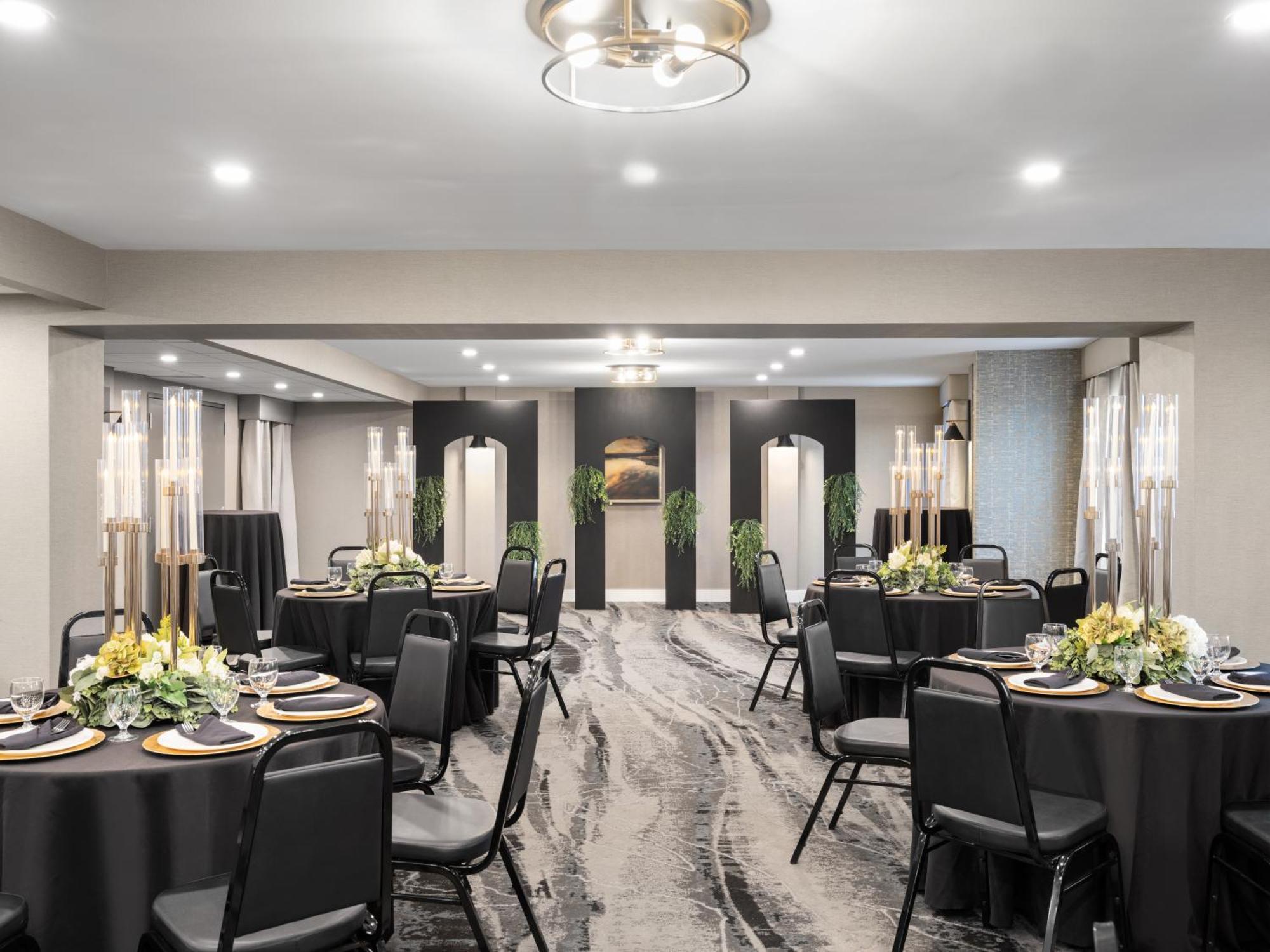 Holiday Inn Calgary Airport By Ihg Zewnętrze zdjęcie